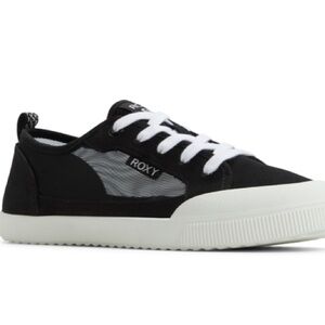 Roxy Classic Black and White Canvas Shoes shore break lace up 6 1/2
